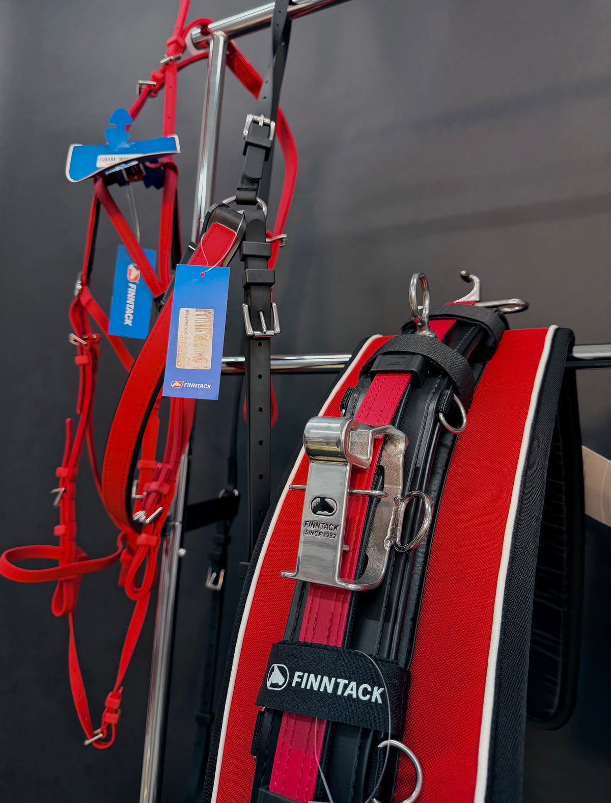 Finntack Harness Set – Red