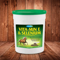 Suplemento antioxidante Farnam Vita-Min E & Selenio para caballos, Suplemento de Vitamina E para caballos, Salud muscular y Condición física óptima, 1.36 kg, Suministro para 96 días